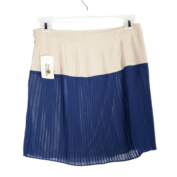 FOREVER 21 pleated colorblock mini skirt - Picture 3 of 5